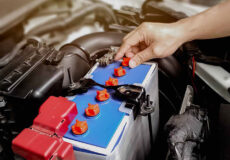 در این وبلاگ مورد بررسی و مطالعه ابتدا بیان شد که کارکرد باتری خودرو چیست ؟ و سپس وظایف باتری خودرو چیست؟ و نحوه عملکرد را بیان می کند.