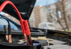 وبلاگ مورد بررسی و مطالعه روش و نحوه باتری به باتری بدون کابل را به طور کامل بیان کرده است و نکات مهم را در این رابطه را شرح داده است.