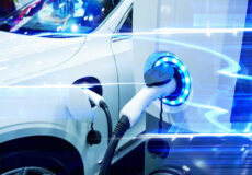 خودروی هیبریدی انواع مختلفی از انرژی را به منظور جابجایی خودرو ترکیب می کند. برای بررسی باتری خودروی هیبریدی با ما همراه باشید.